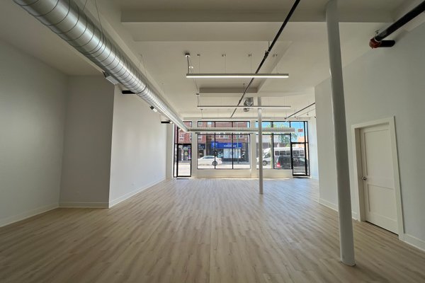 Bağcılar Merkez'de Kiralık İşyeri / Dükkan
